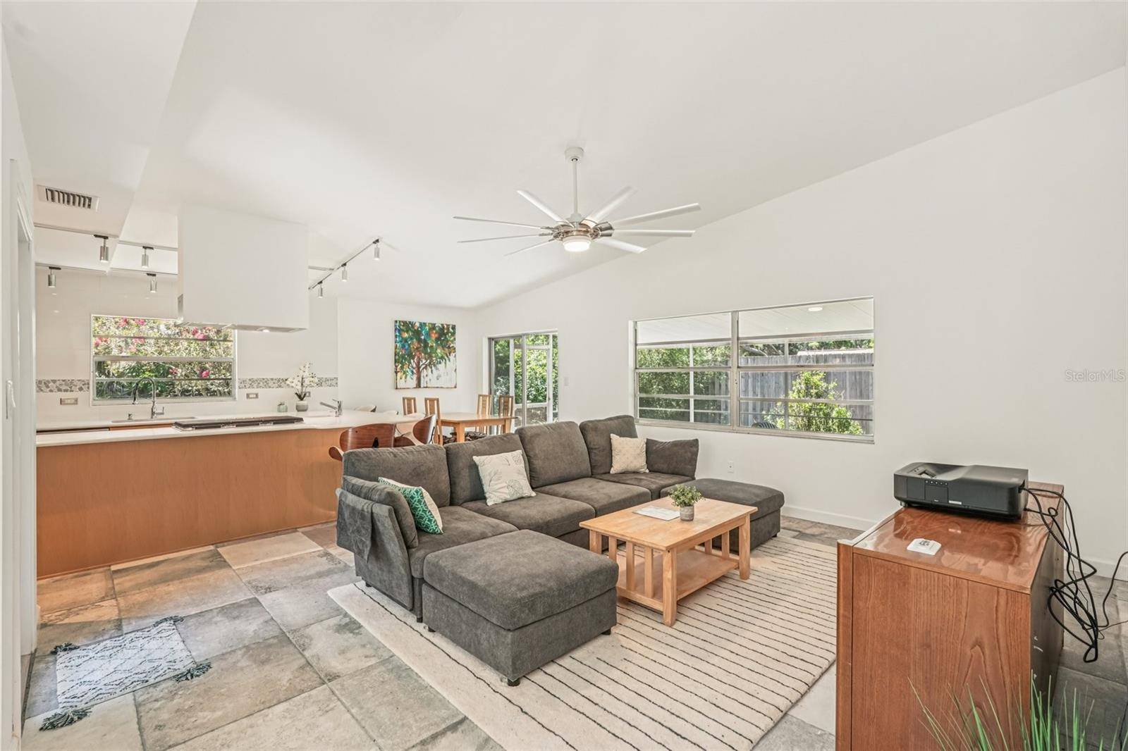 Sarasota, FL 34231,2896 GRAND CAYMAN ST