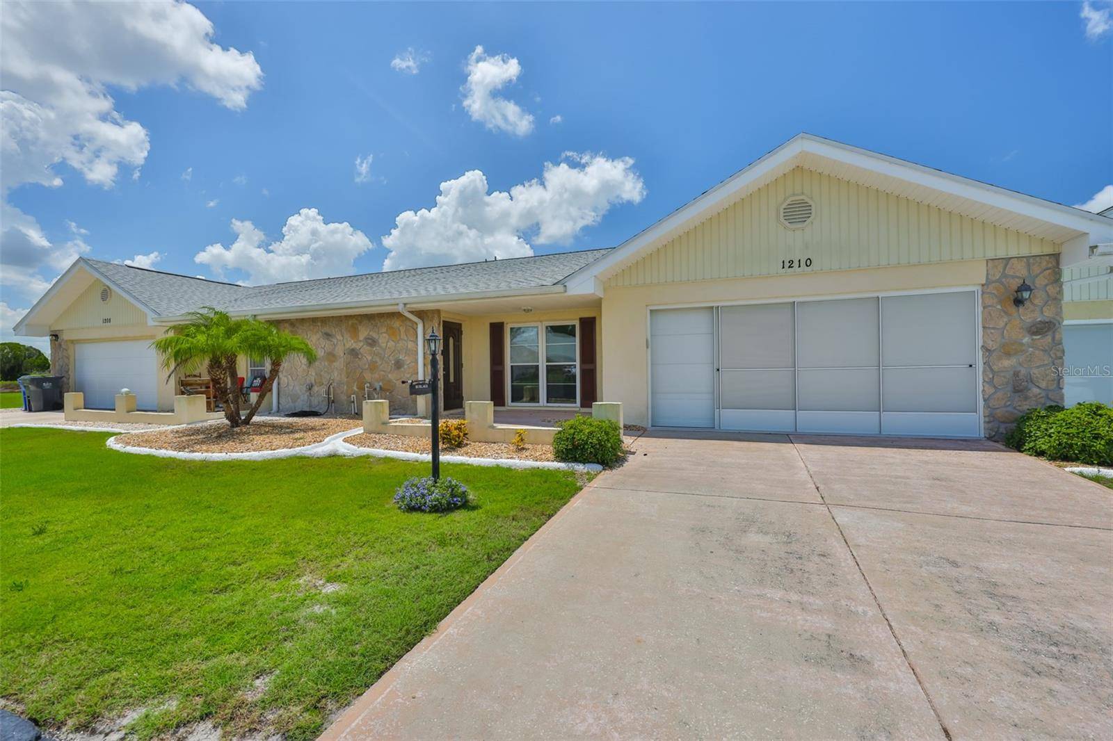 1210 EASTLOCH CT, Sun City Center, FL 33573