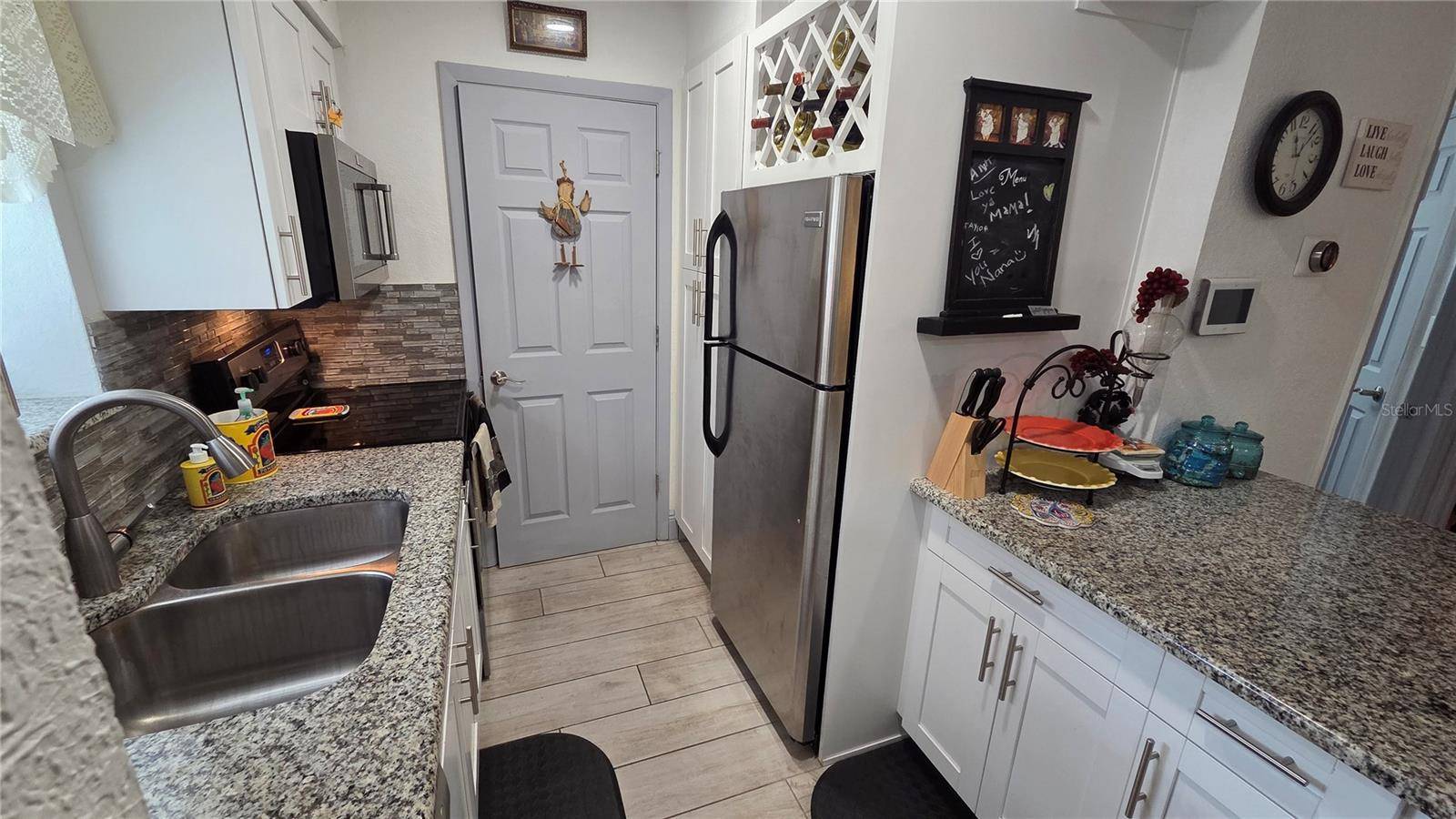 Tampa, FL 33614,8630 MALLARD RESERVE DR #105
