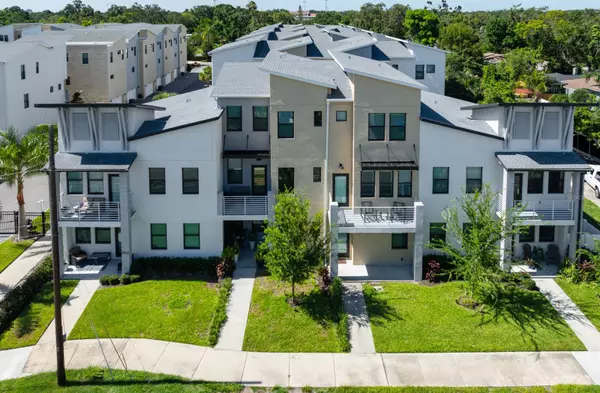 2568 13TH AVE N #2568, St Petersburg, FL 33713