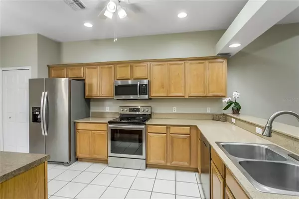 Land O Lakes, FL 34637,21248 DIAMONTE DR