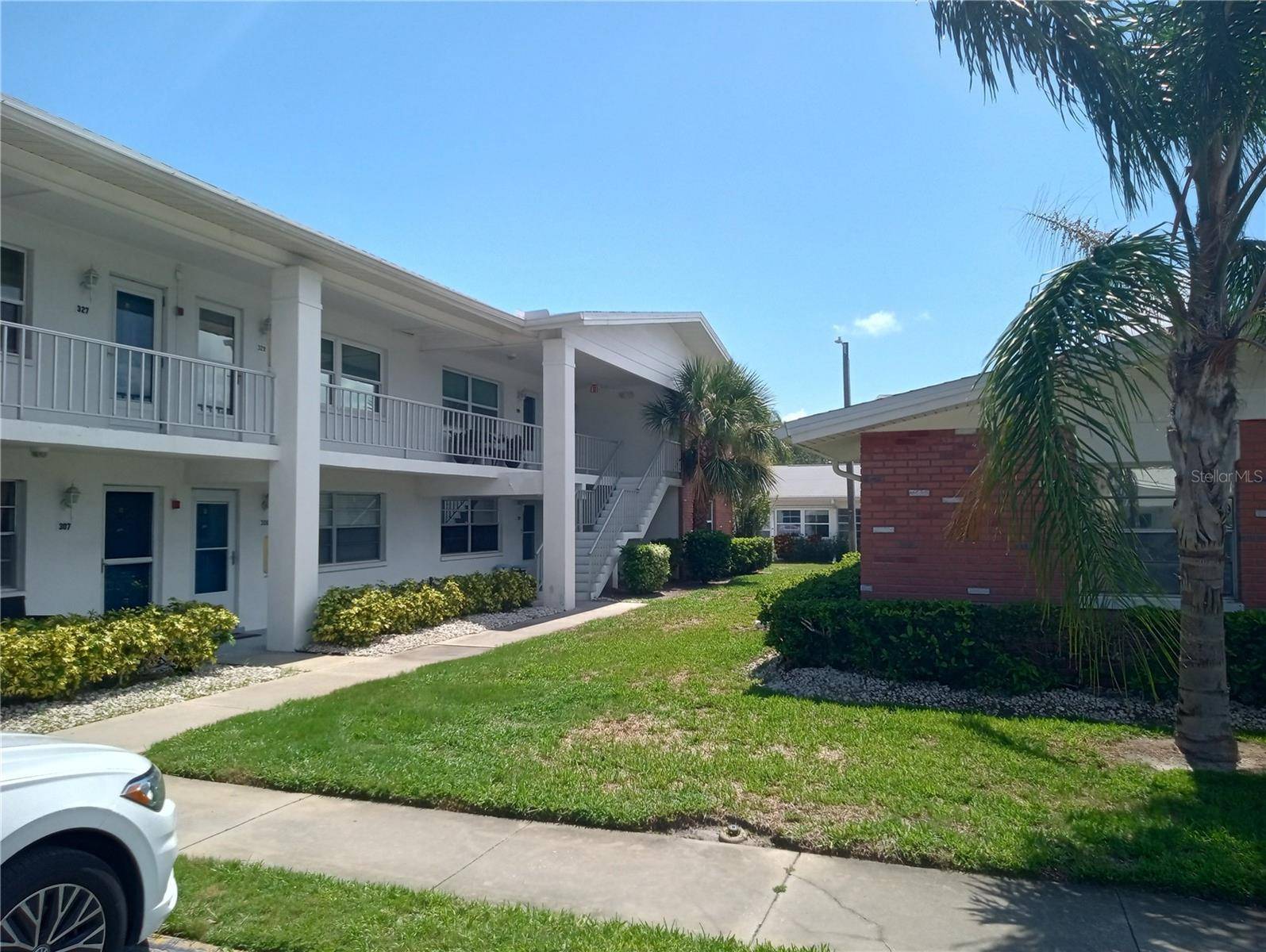 Largo, FL 33771,330 BRANDY WINE BLDG 300 DR #330