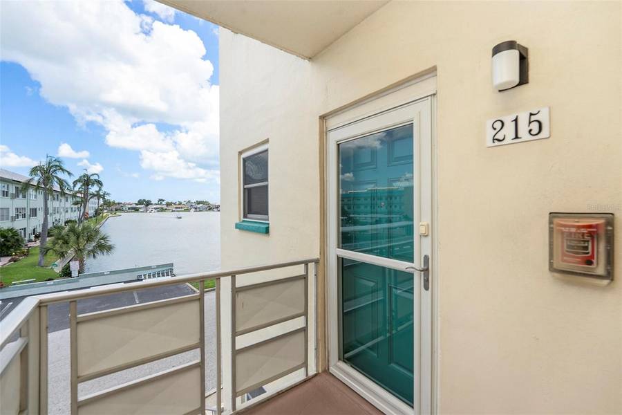 2960 59TH ST S #215, Gulfport, FL 33707