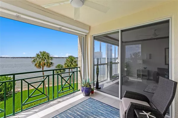 St Petersburg, FL 33711,4717 DOLPHIN CAY LN S #303