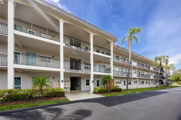 211 PASADENA AVE N #109, St Petersburg, FL 33710