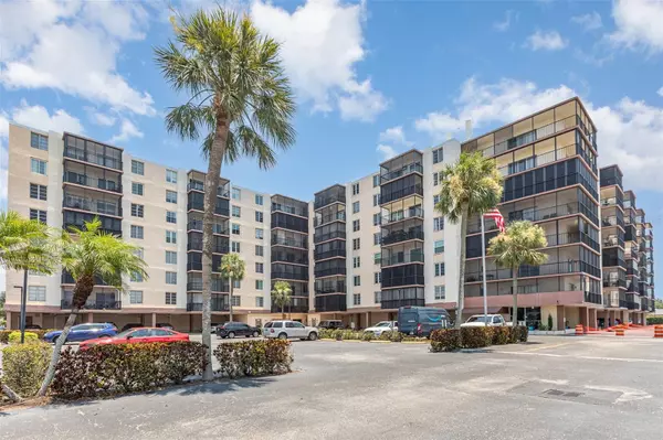 2901 26TH ST W #815, Bradenton, FL 34205