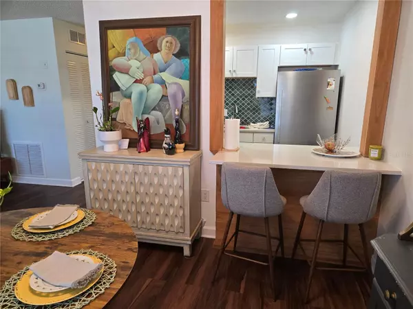 St Petersburg, FL 33709,5925 TERRACE PARK DR N #210