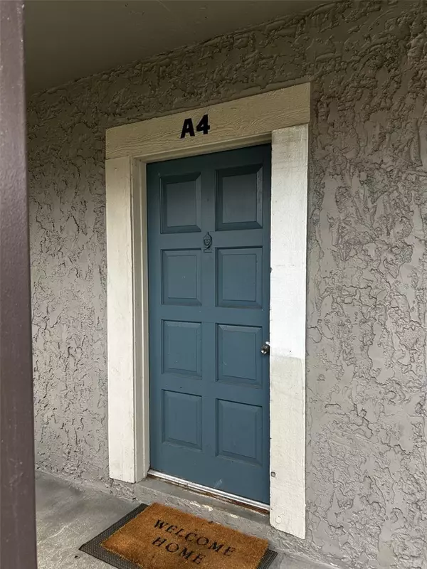 Tampa, FL 33615,6342 NEWTOWN CIR #A4