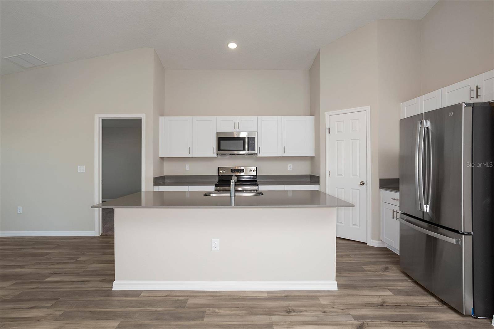Lithia, FL 33547,14817 SUMMER BRANCH DR