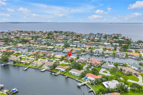 St Petersburg, FL 33703,1960 KANSAS AVE NE