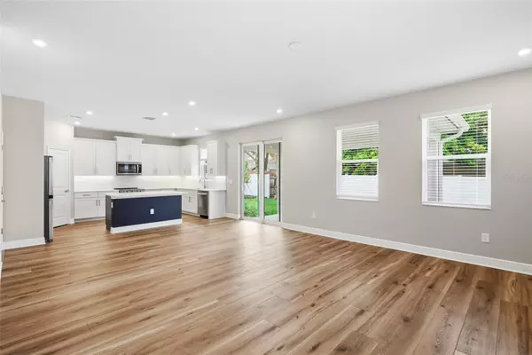 St Petersburg, FL 33702,6226 29TH ST N