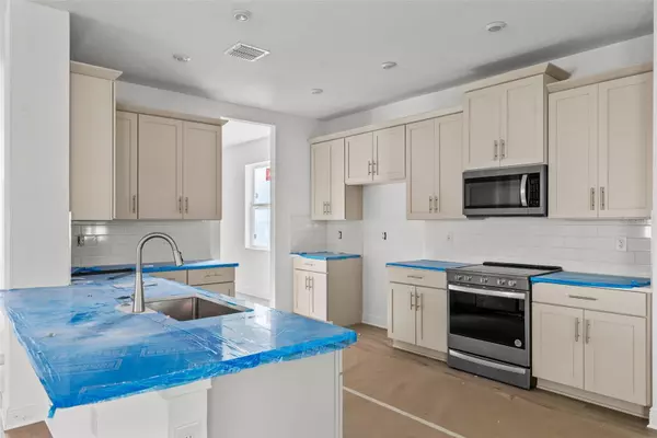 St Petersburg, FL 33702,6226 29TH ST N