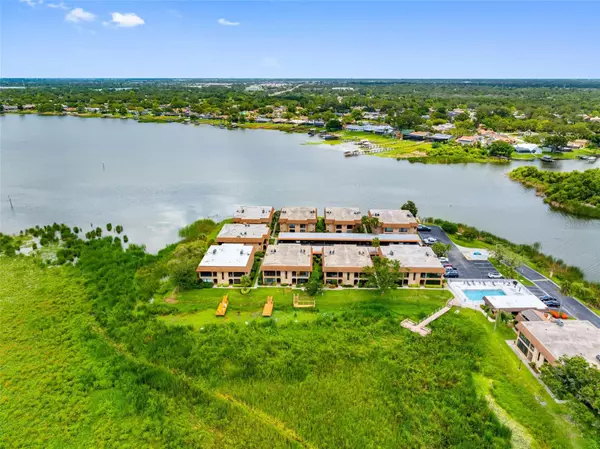 Largo, FL 33773,10182 SEMINOLE ISLAND DR