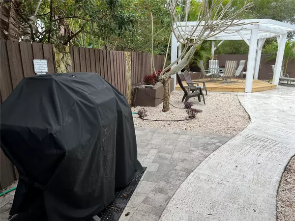 Seminole, FL 33776,8240 144TH LN