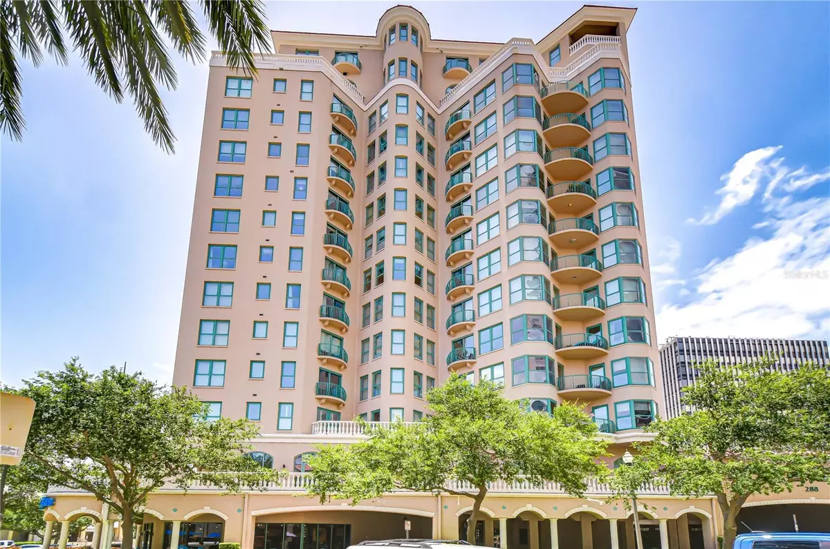 St Petersburg, FL 33701,288 BEACH DR NE #12C