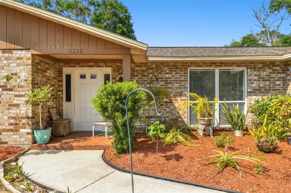 2222 ARCH MCDONALD DR, Dover, FL 33527