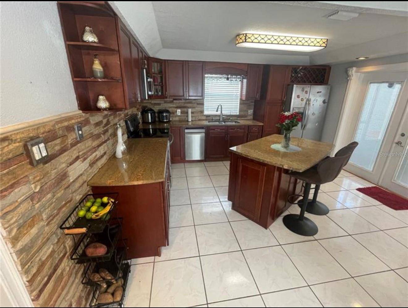 Tampa, FL 33603,1710 W POWHATAN AVE