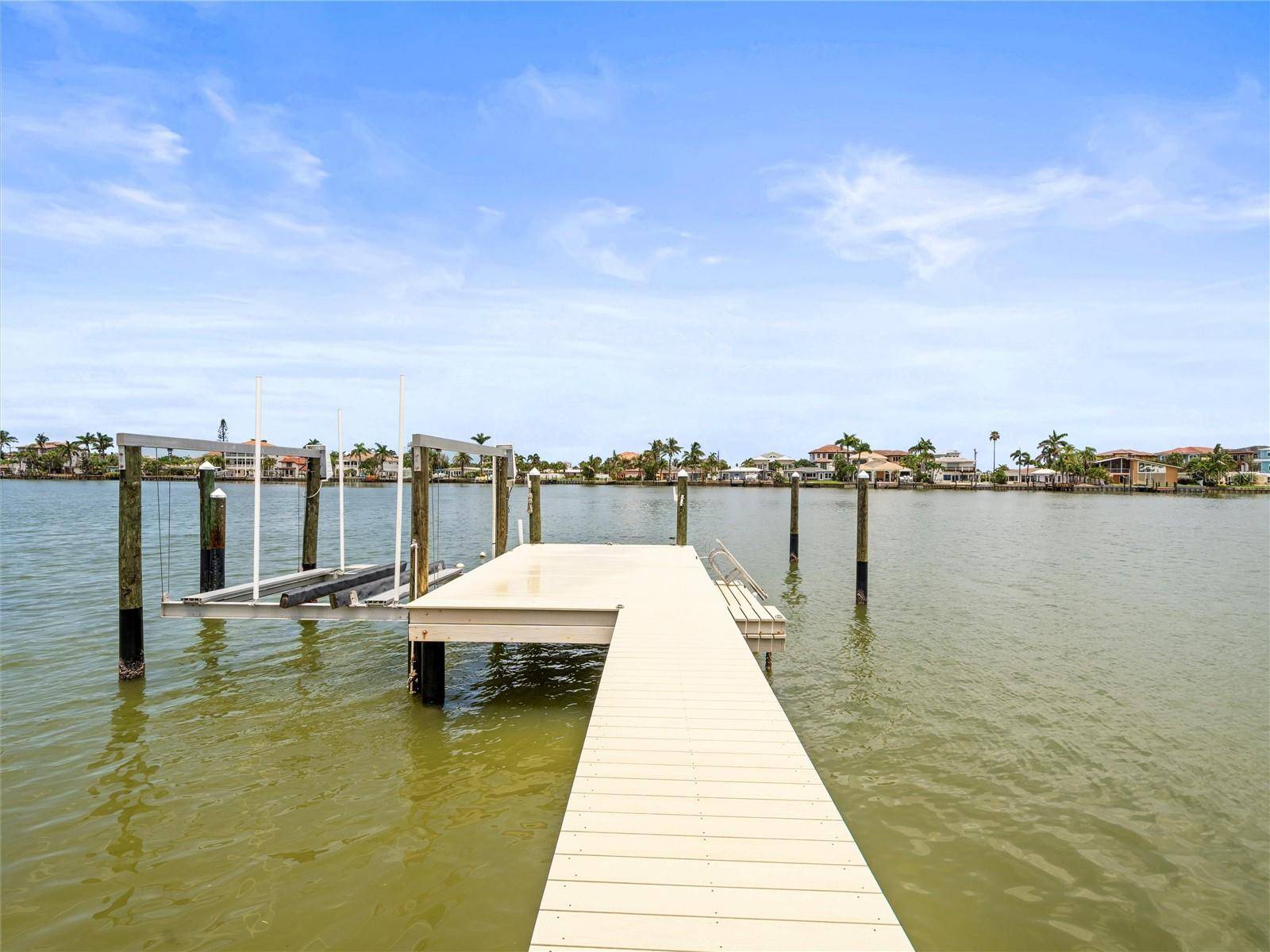 Redington Beach, FL 33708,16129 4TH ST E