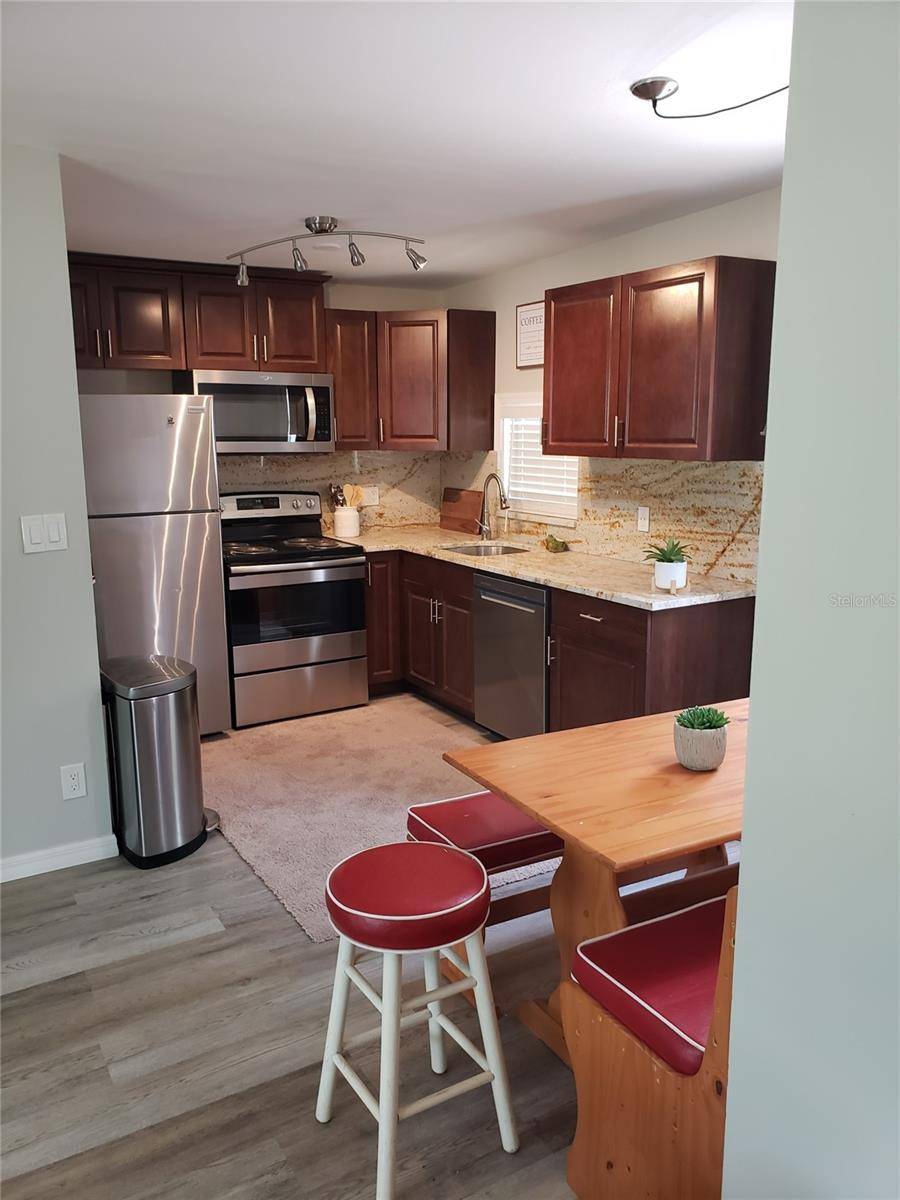 Largo, FL 33773,10160 118TH AVE