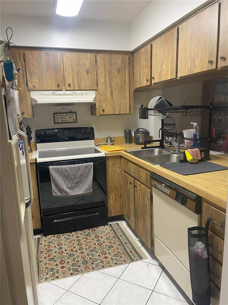 Pinellas Park, FL 33781,6446 71ST ST N