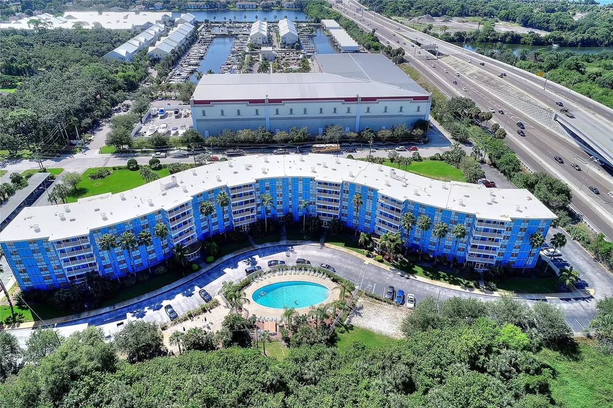 St Petersburg, FL 33712,3315 58TH AVE S #104