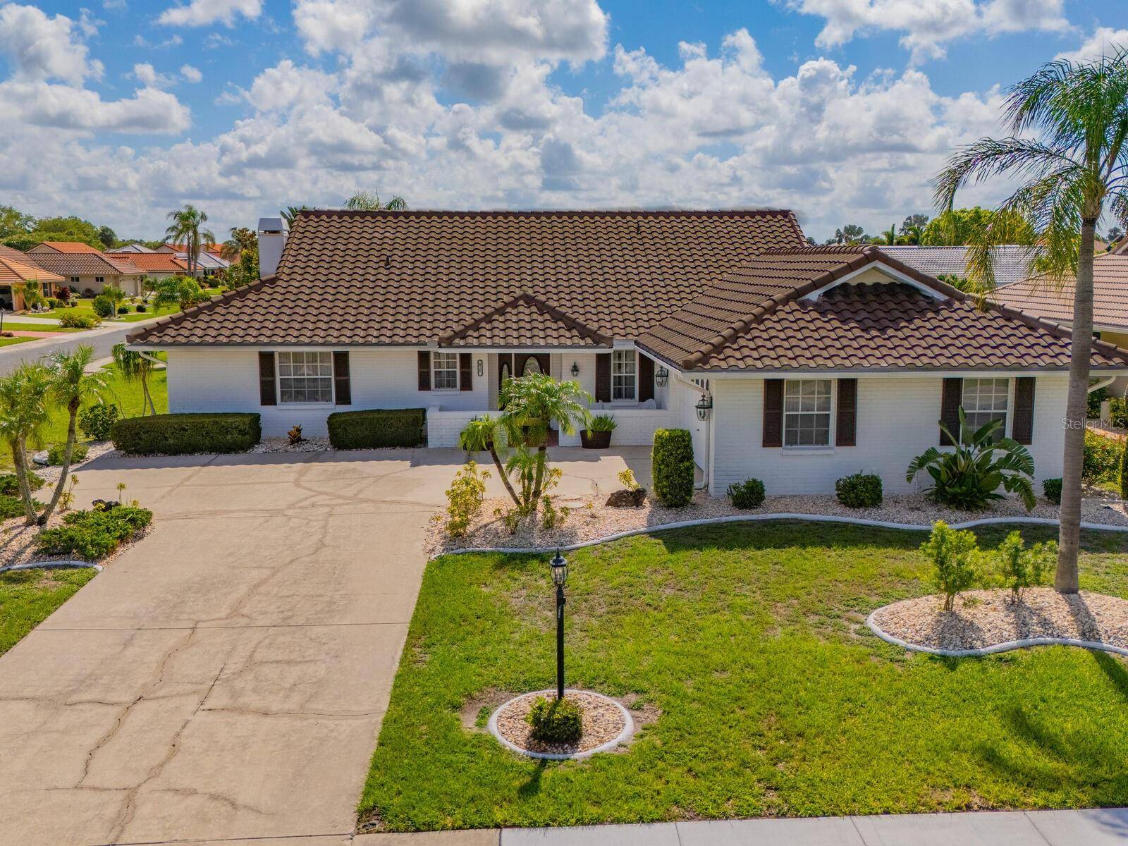 702 PLUMBROOK RD, Sun City Center, FL 33573