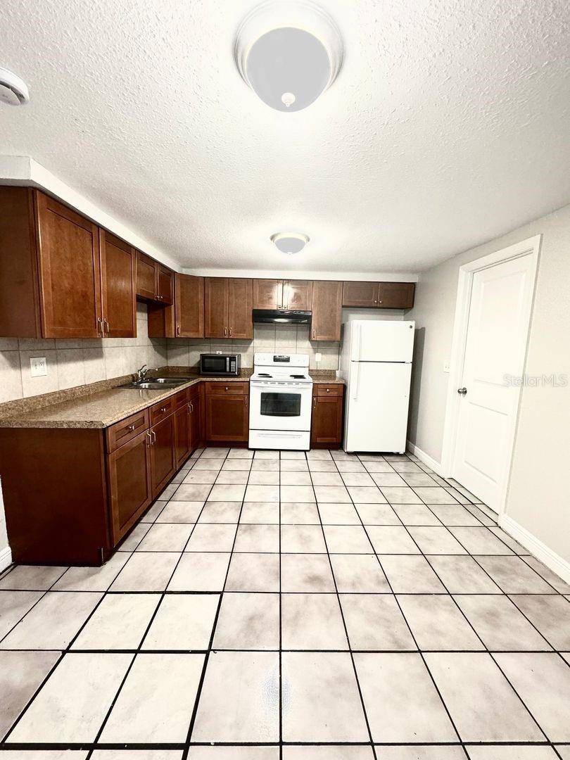 Holiday, FL 34691,3524 HOOVER DR