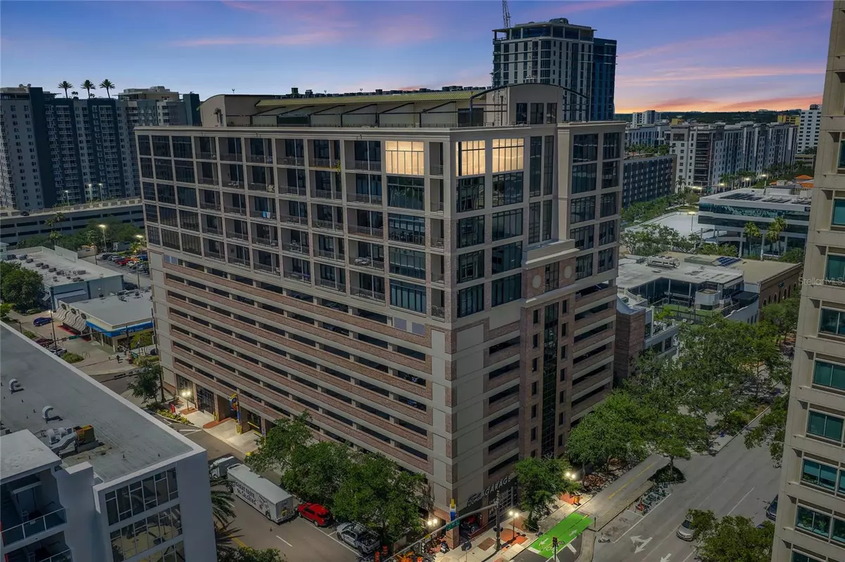 St Petersburg, FL 33701,175 2ND ST S #P-2