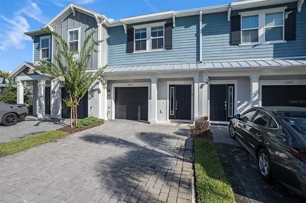 2919 GRAND KEMERTON PL, Tampa, FL 33618