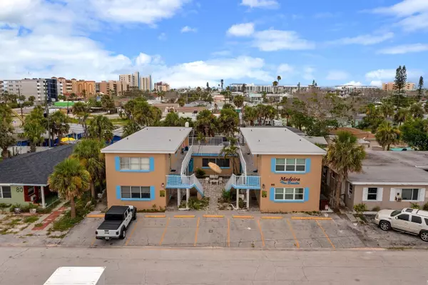 90 144TH AVE #9, Madeira Beach, FL 33708