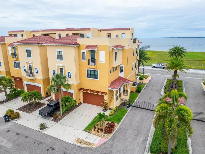6412 MAYRA SHORES LN, Apollo Beach, FL 33572