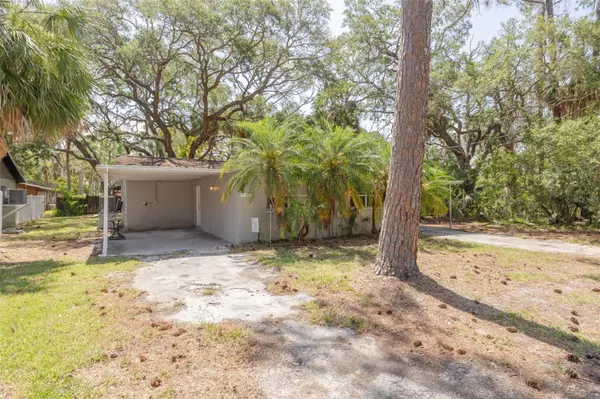 New Port Richey, FL 34652,7116/7120 OAKWOOD DR