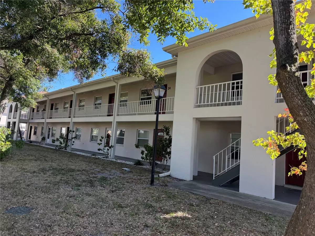 Seminole, FL 33777,8304 BARDMOOR BLVD #206