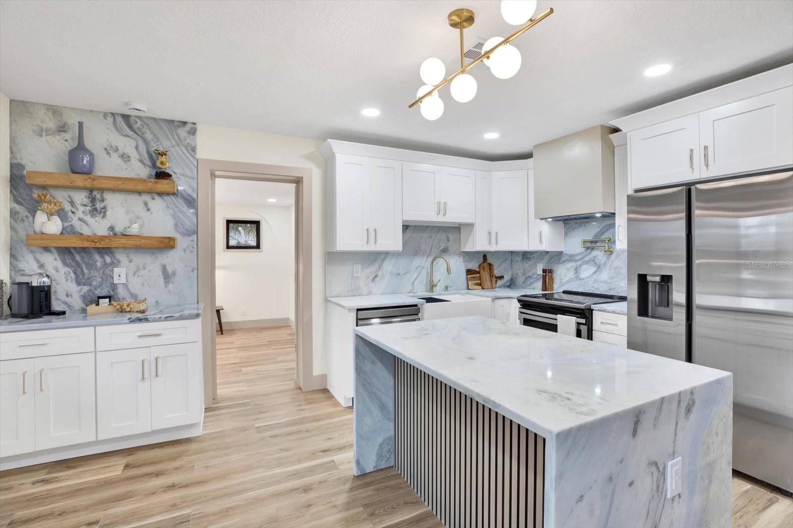 Palm Harbor, FL 34683,203 DRIFTWOOD DR W