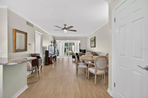 Seminole, FL 33777,404 CORDOVA GN #404