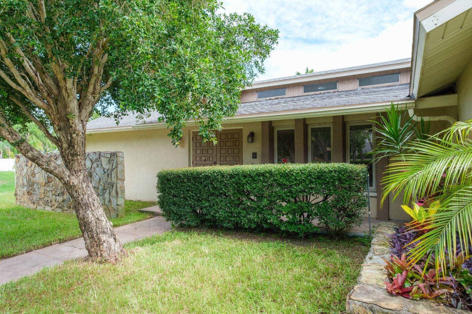 Palm Harbor, FL 34683,2421 EAGLE CHASE DR