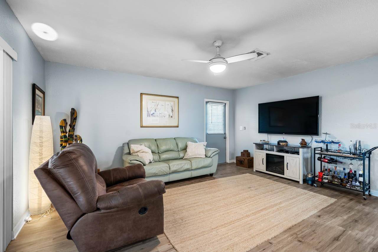 Sun City Center, FL 33573,403 FULHAM CT #B