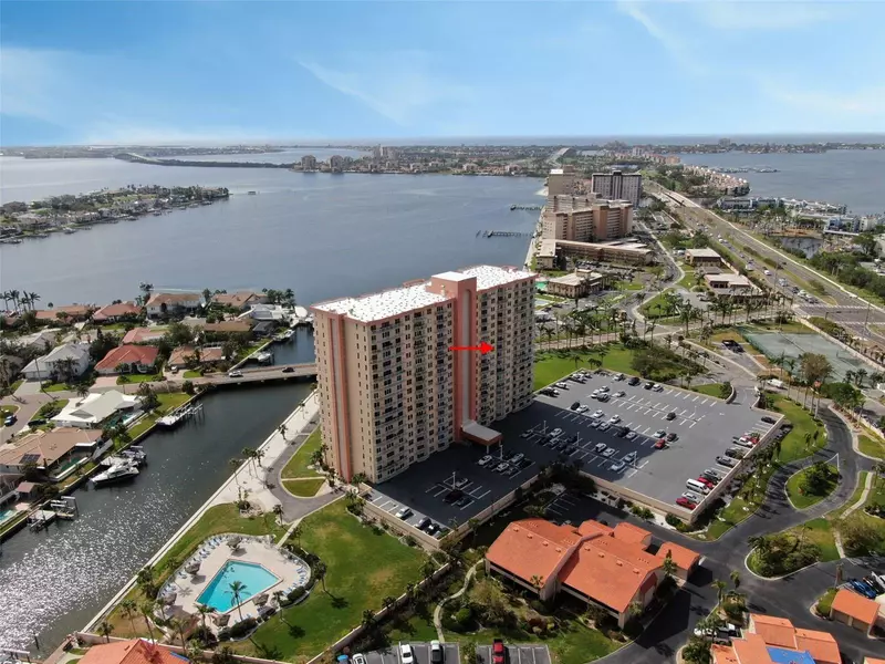 4900 BRITTANY DR S #1011, St Petersburg, FL 33715