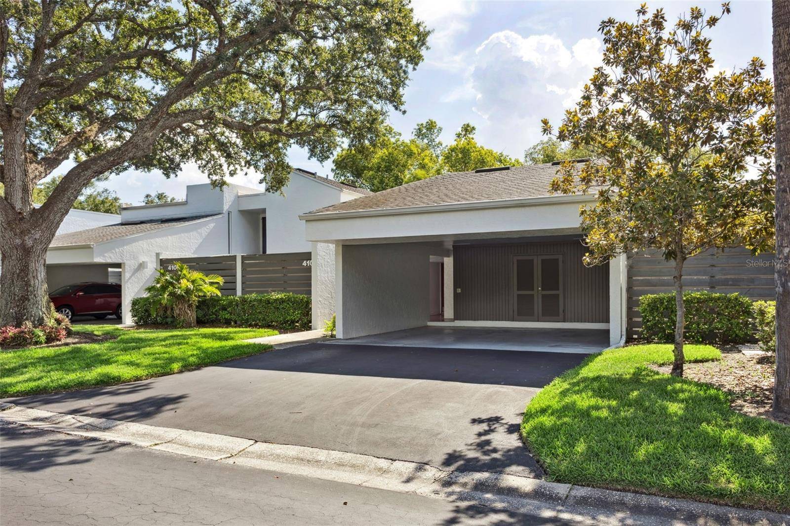 Tampa, FL 33618,4104 NORTHMEADOW CIR #4104