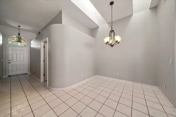 Tampa, FL 33626,13420 SUNVALE PL