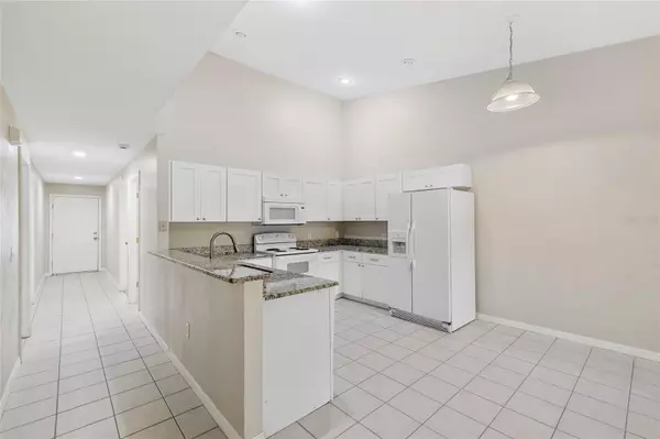 Dade City, FL 33525,37227 GRASSY HILL LN