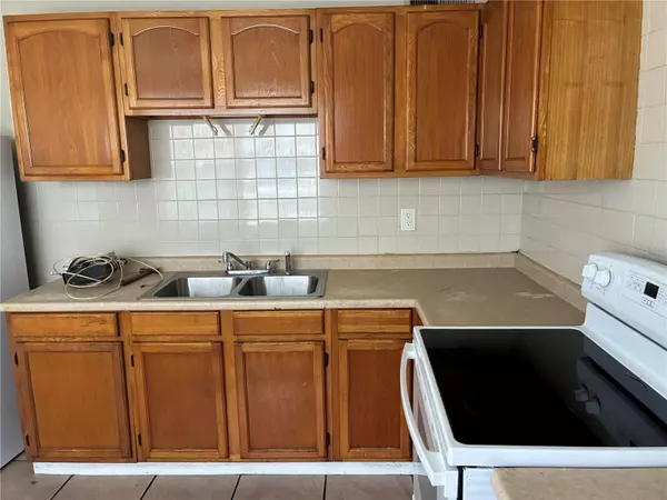 St Petersburg, FL 33711,4426 13TH AVE S