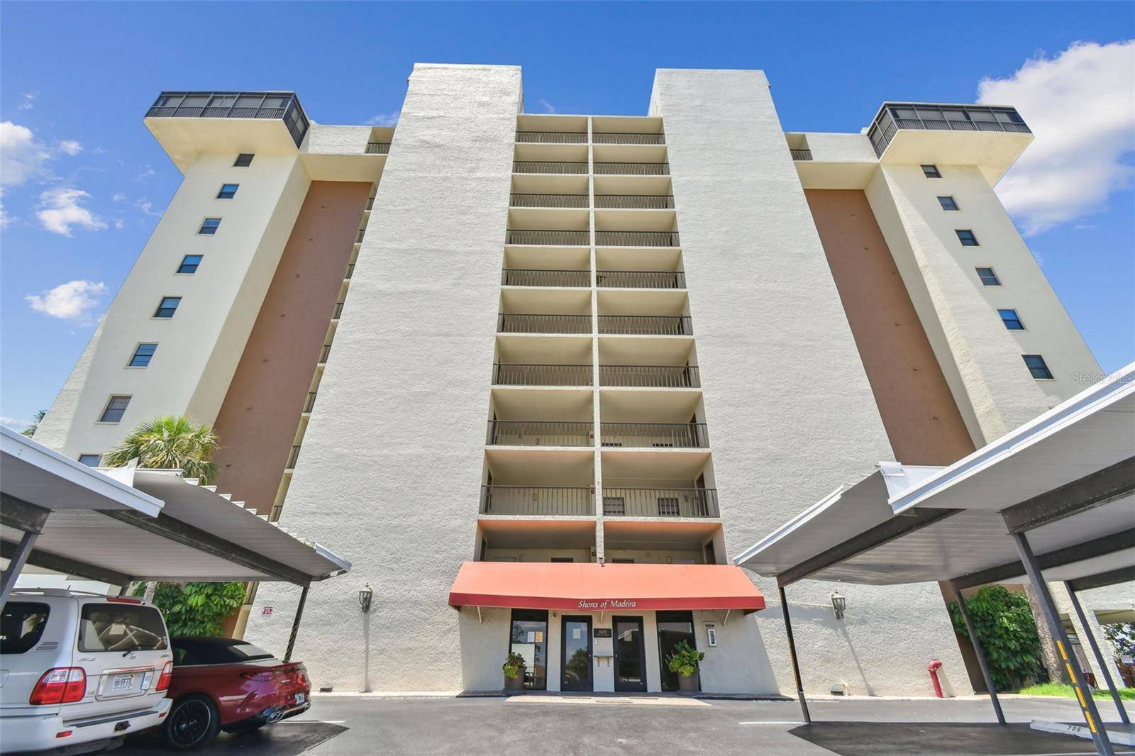 Madeira Beach, FL 33708,15400 GULF BLVD #702