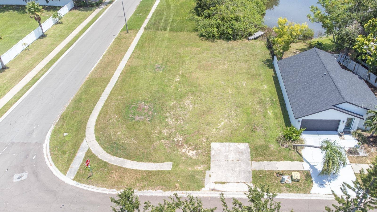 102 LOOKOUT DR, Apollo Beach, FL 33572