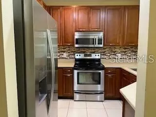 Tampa, FL 33647,20418 NEEDLETREE DR