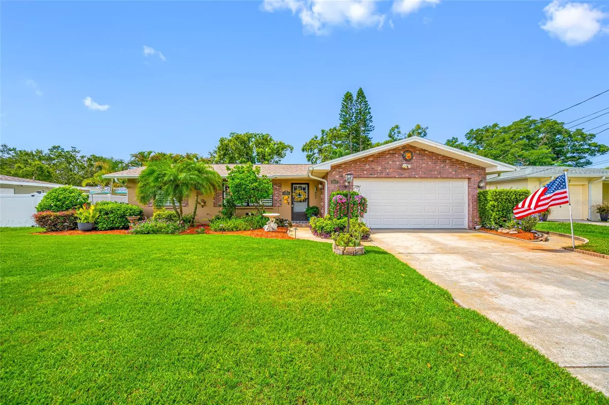 Dunedin, FL 34698,1975 VALLEY DR