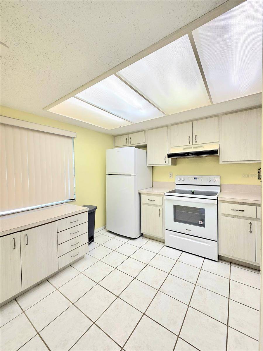 Oldsmar, FL 34677,213 MARY DR