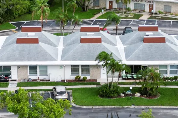 Holiday, FL 34691,4329 TAHITIAN GARDENS CIR #B