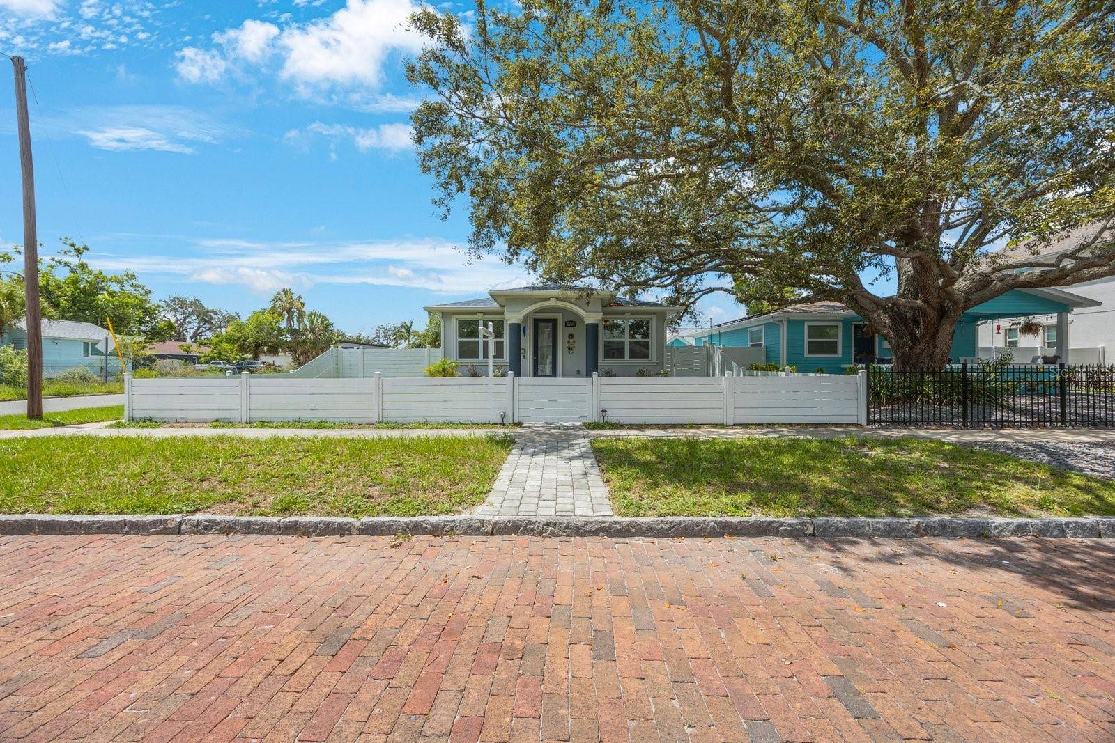 St Petersburg, FL 33712,2700 4TH AVE S