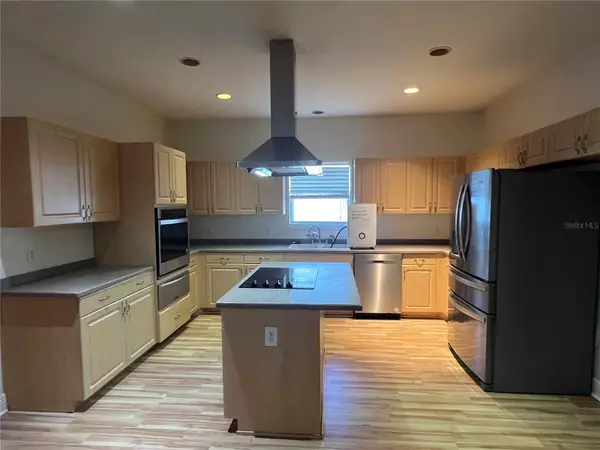 Zephyrhills, FL 33542,6443 ASHVILLE DR